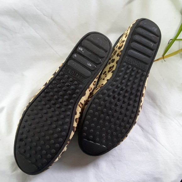 Minnetonka Leopard Moccasins - Picture 4 of 5